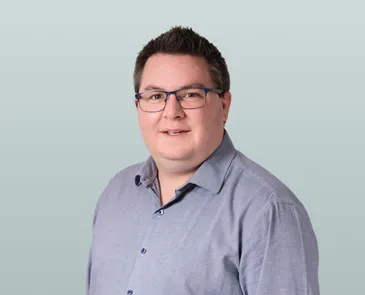 Robert Harding - Senior Accountant - Bizally